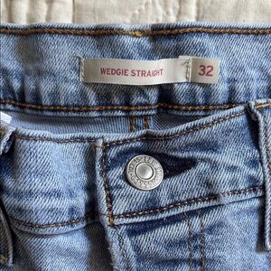 Levi's Wedgie Straight Leg Jeans